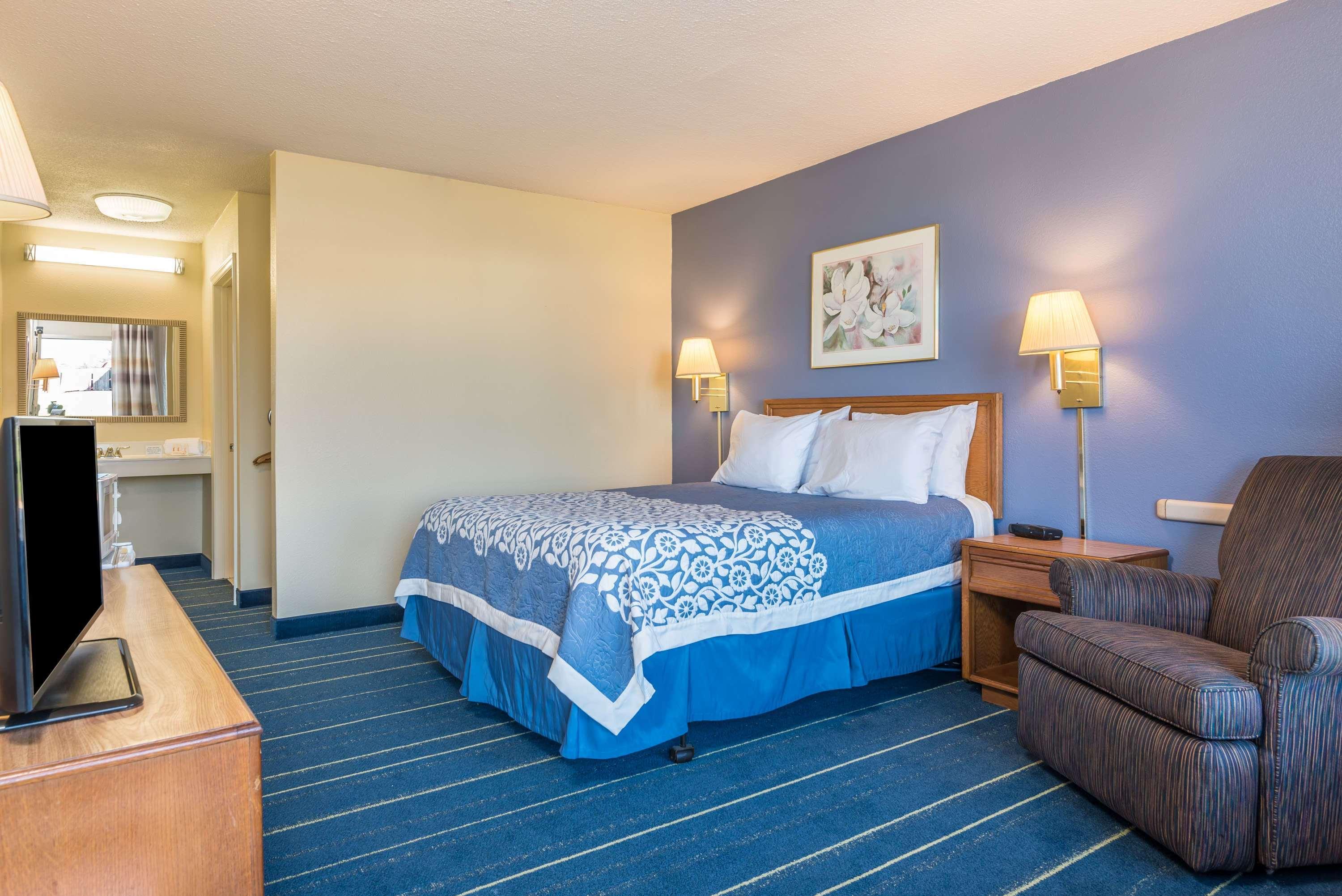 Days Inn By Wyndham South Hill Exterior foto